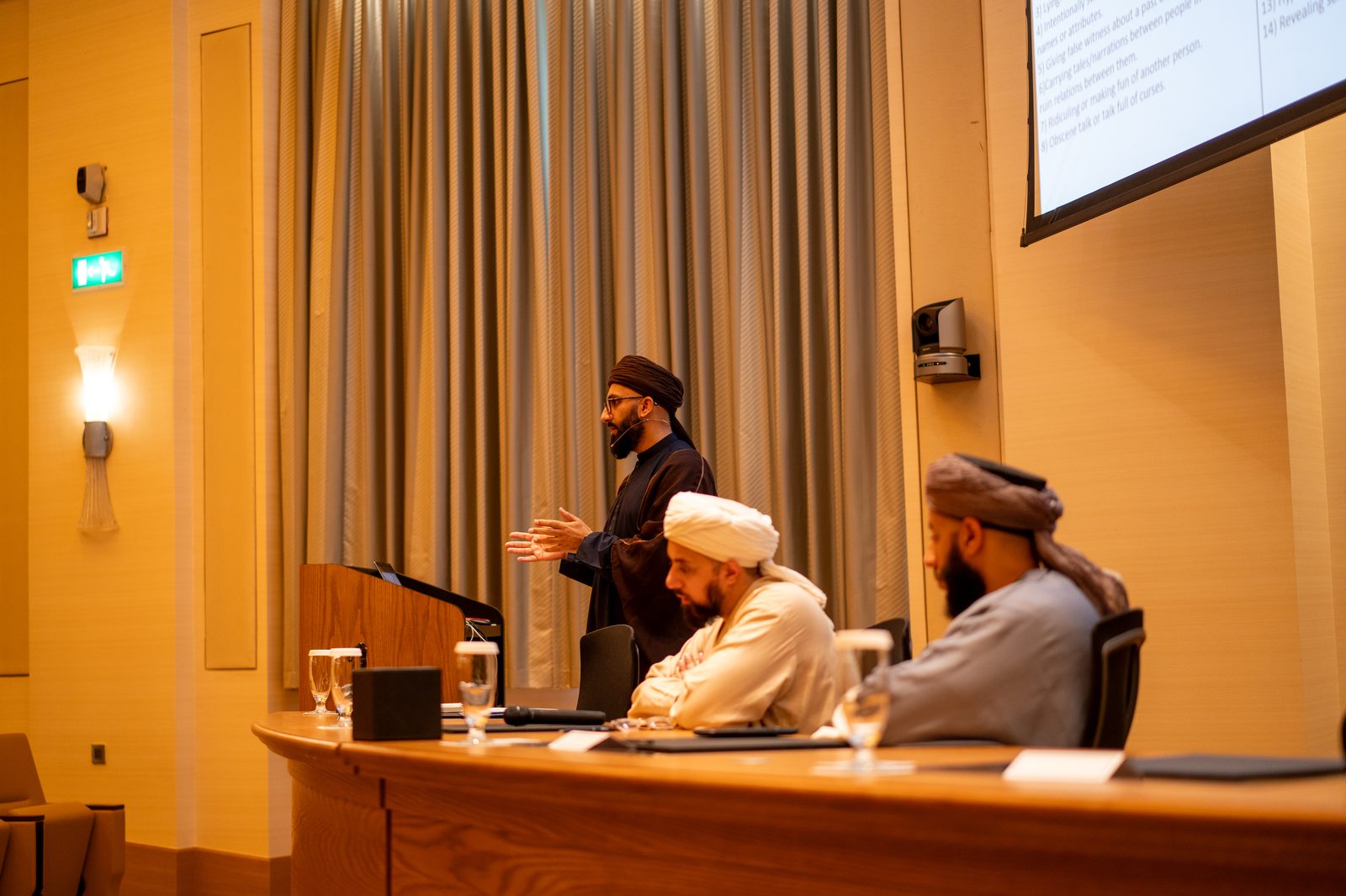 Panel discussion during an evening lecture